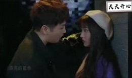 国产情侣在线视频久,浪漫瞬间，甜蜜共享